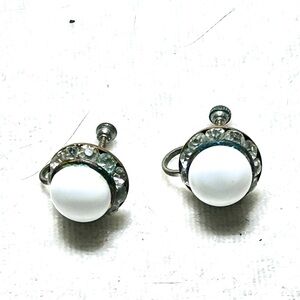 Vintage Diamanté Clip On
Earrings: Milk Glass Beaded
Button